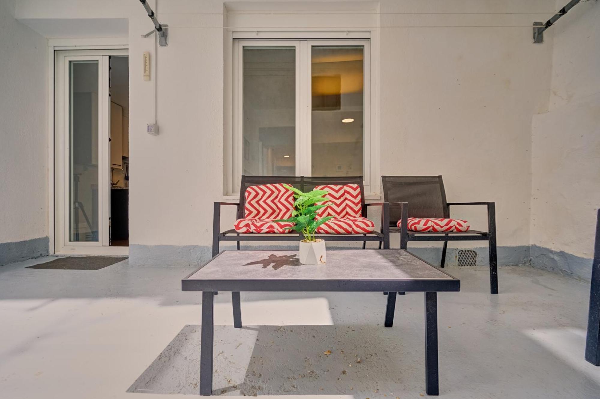 Apartment Patio De Caldereria By Clabao